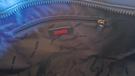 Tommy jeans kabelka, 