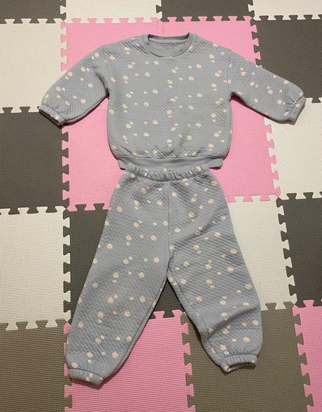 Teplé pyžamko s kvietkami, next,98