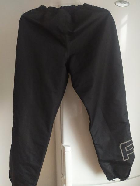 Sportove nohavice, 146