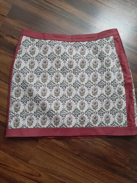 Zaujimava sukna, h&m,40