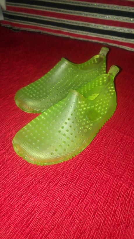 Gumove topanky do vody, 27