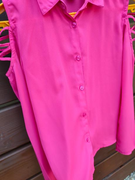 Ružová blúzka, 152