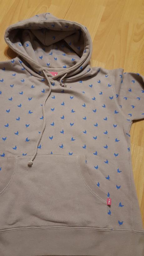 Hnedá mikina so sliepkami, s