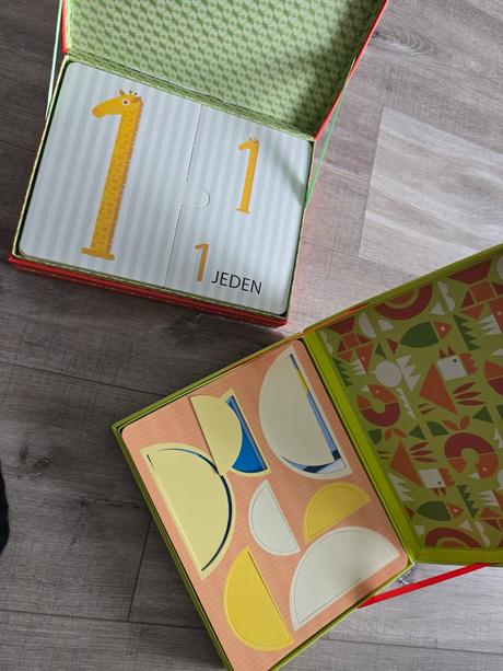 Montessori tvary a čísla a čas,