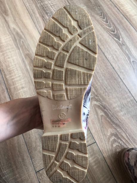 Kvetinové topánky, 38