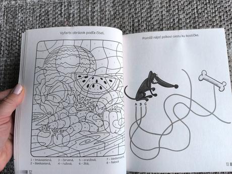Kniha hier a vymaľovaniek,