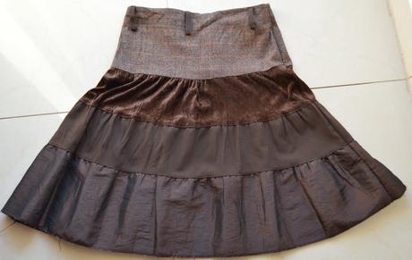 Tmavohnedá sukňa zn. me & me, s