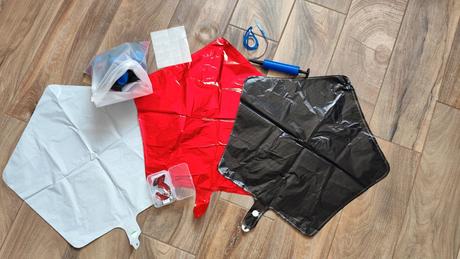 Balóniky, sviečka na tortu a príslušenstvo,