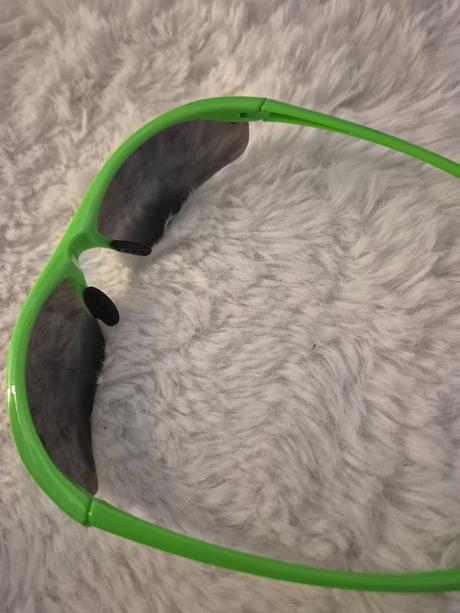 Športové detské slnečné okuliare,