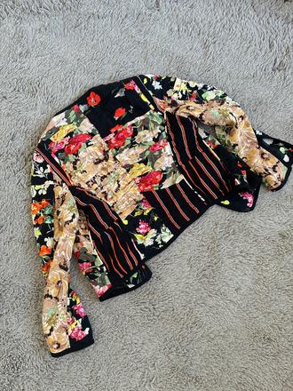 Zara sako, zara,m