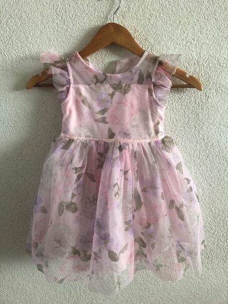 Spolocenske kvetovane saty, 104