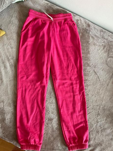 Tepláky, primark,146