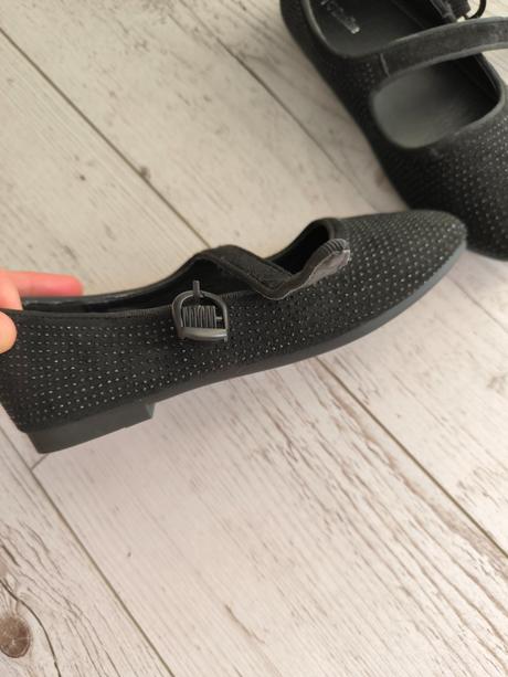 Balerínky s ozdobnymi kamienkami, 33