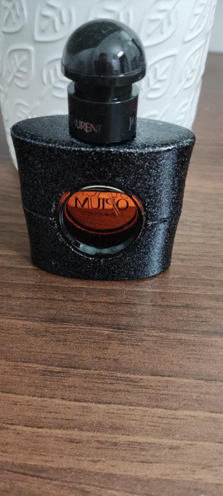 Parfum black opium ysl,