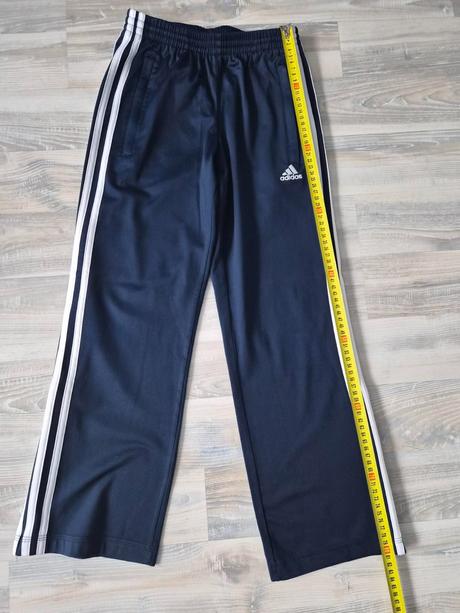 Pekné adidas tepláky, adidas,140