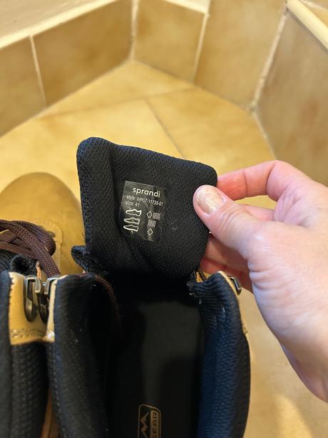 Topánky - pošta v cene, sprandi,41