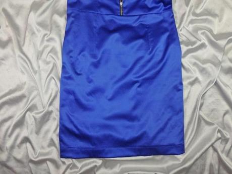 Kvalitné tmavomodré šaty, 42