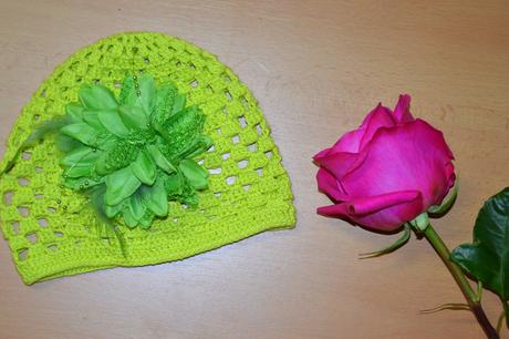 Háčkovaná čiapočka s kvetom, 50 - 158
