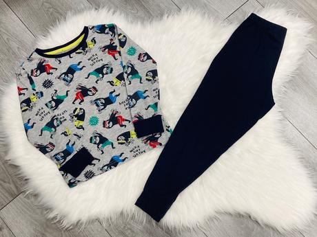 Pyžamko veľ. 116, c&a,116