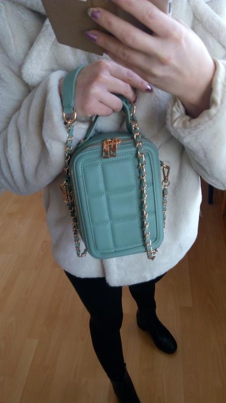 Kabelka crossbody, 