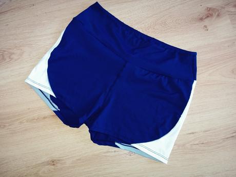 Kraťasy s vysokým pásom, l