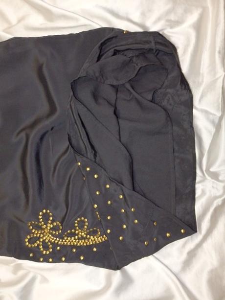 Luxusné čierne zdobené šaty, 36
