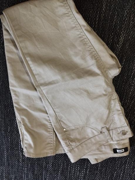 Koženkové nohavice, 36