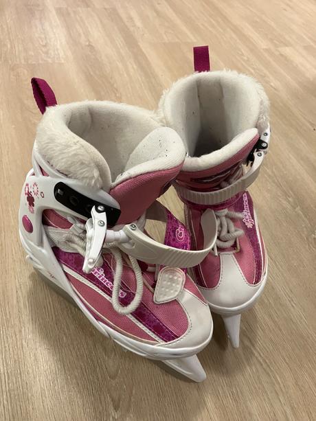 Dievčenské korčule, crowned,32