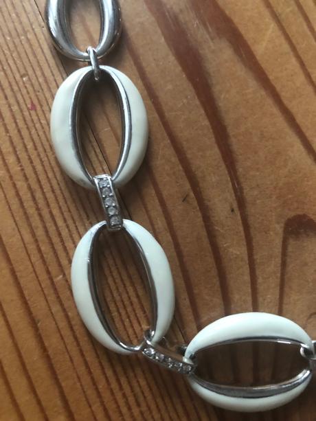 Nahrdelnik a nausnice, 