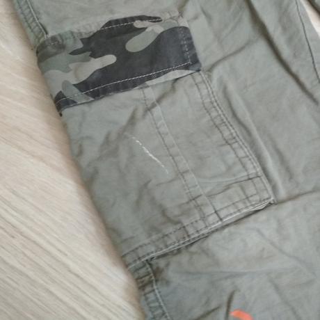 Maskáčové nohavice v. 152, chapter young,152