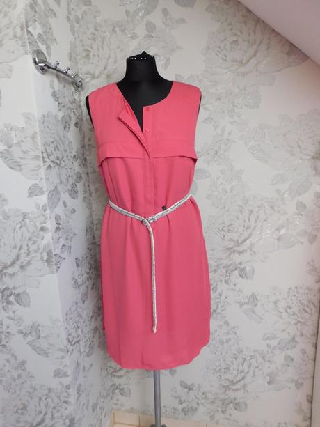 Pekne kvalitne trendy saty, 40