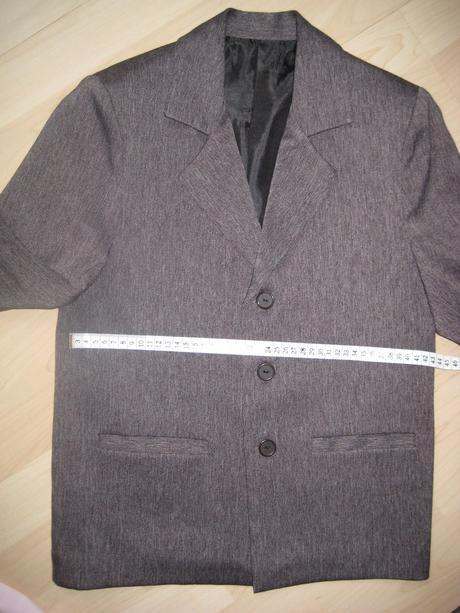 Oblek slovenského výrobcu modelko, 140