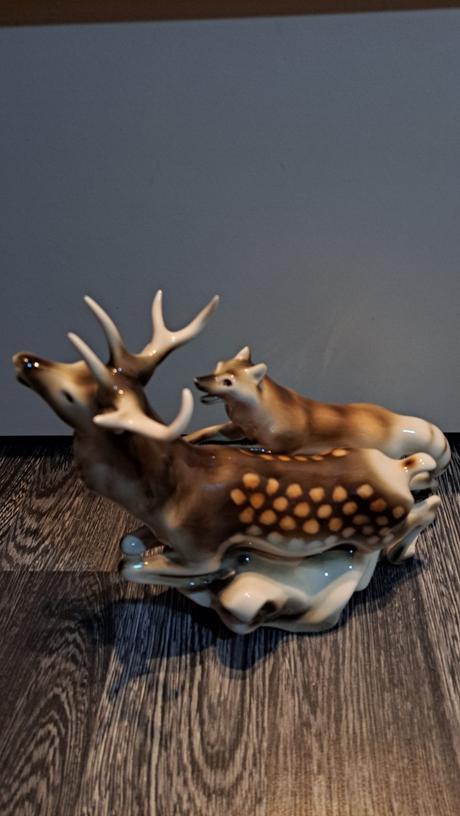 Štvanica,jeleň a vlk, 