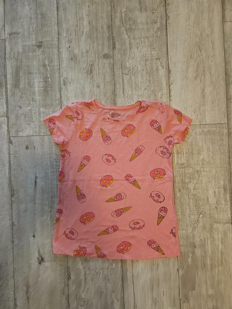 Tricko, reserved,140