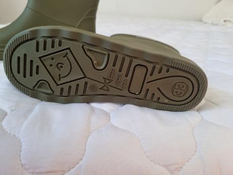 En fant gumáky, en fant,33