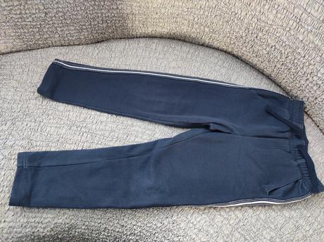 Predám chlapč. 2 teplákové nohavice veľk. 122, alive,122