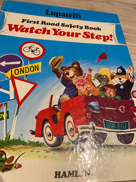 Stará retro obrázková kniha watch your step 1976,