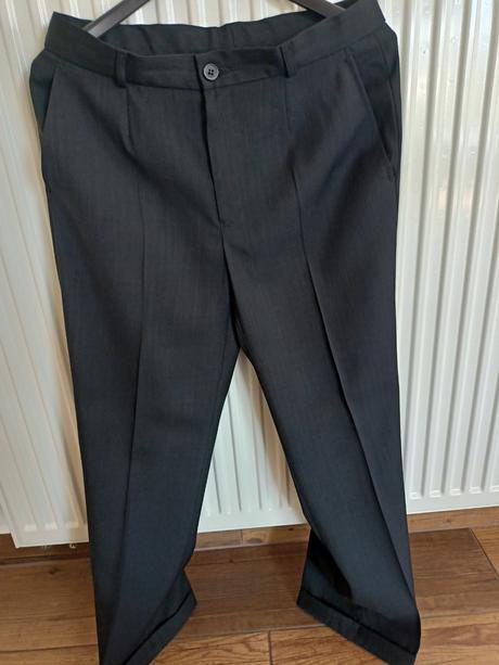 Nohavice s vestou, 158