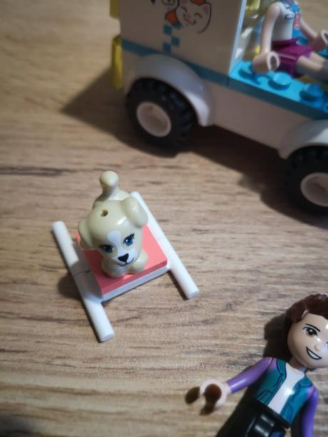 Lego friends 41694 veterinárna sanitka, 