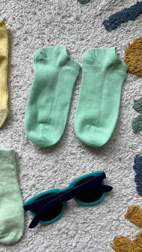 Balík 13 ks, tričká, legíny, ponožky, veľkosť 98, 86–98