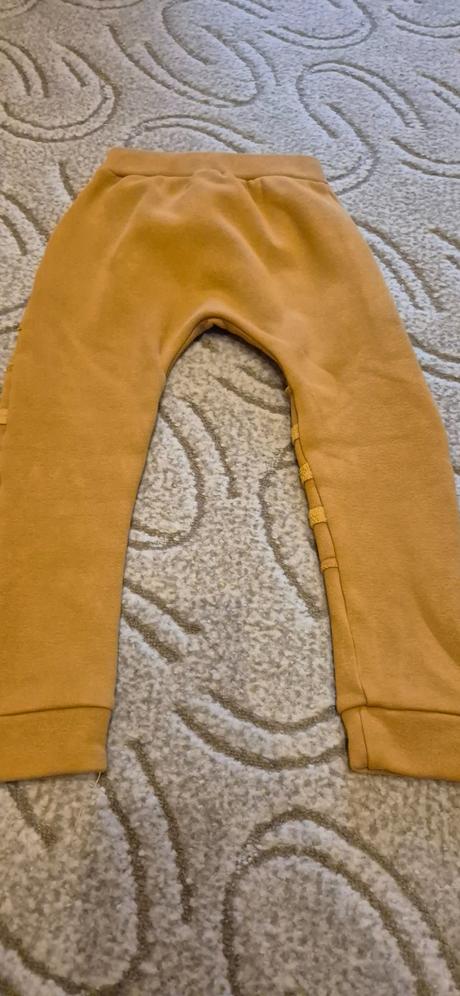 Teplé tepláky, 116