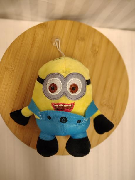 Plyšový mimoň bob vyšívané oči a prísavka, 20,5 cm,