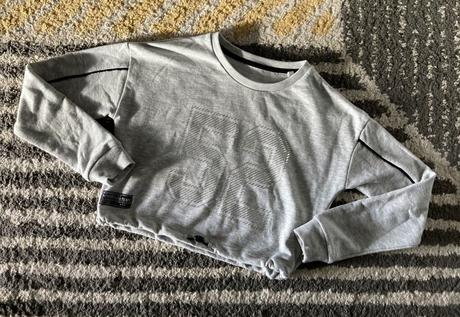 Mikinka s číslom, c&a,140