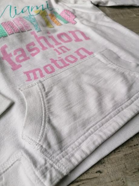 Mikina biela s kapucňou 104, 104