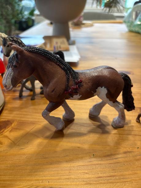 Schleich kone a zvieratká,