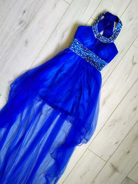 Šaty s vlečkou, xs