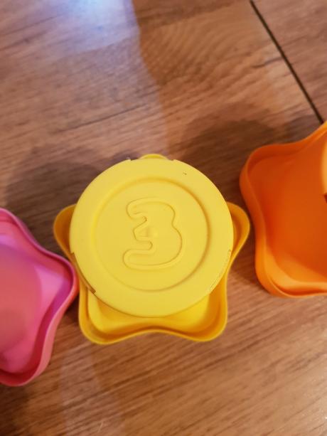 Veža,vkladačky,poháriky,