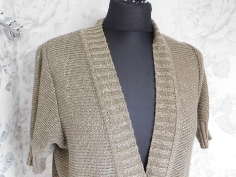 Pekny pleteny sveter, 38