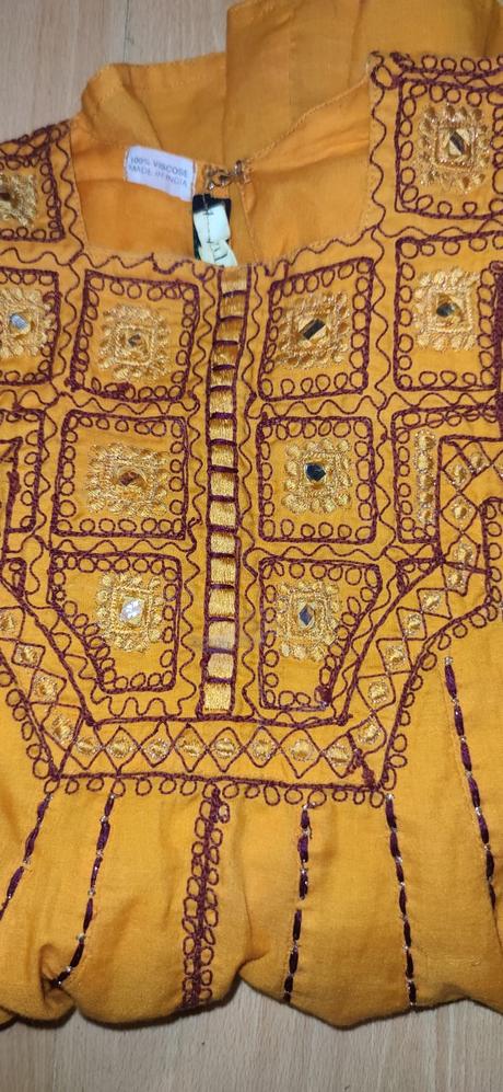 Nádherné šatočky na 2-3r, 98