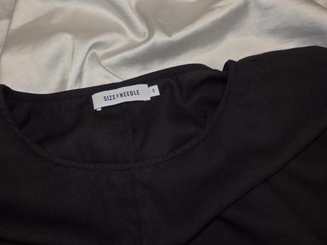 Kvalitný čierny top, s